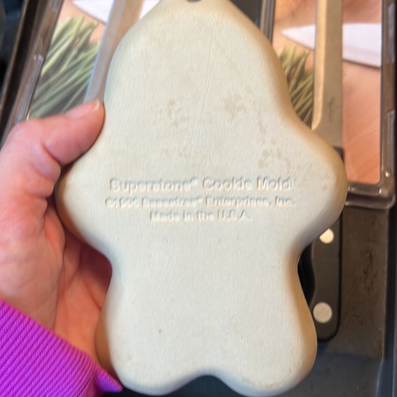 6 New Kitchen bundle with knives, pizza cutter, glass storage and cookie mold - Picture 3 of 15